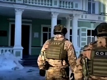 На видео с обыска у директора ФБУ в Калининграде показали пачки денег 