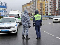 В Калининграде водители узнали о своих долгах при аресте машин