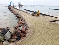 Зарплаты строителям променада Светлогорска теперь выбивают через суд