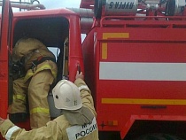 Из пожара в Прибрежном спасли 8 и эвакуировали 35 человек