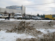 Власти Калининграда рассказали о мартовской борьбе со снегом