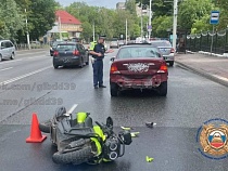 В Калининграде 16-летнего на мопеде сбили прямо у Школы милиции
