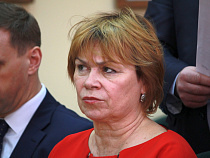 Наталью Макрецкую оштрафовали на 20 тыс. рублей за юбилейный букет