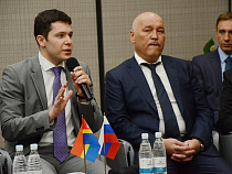 Алиханов поручил убрать из Светлогорска “порнографические” растяжки 