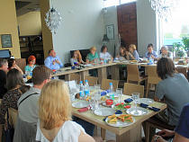  Персонал калининградских ресторанов заговорит по-английски