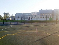 Подряд на площадку у школы в Черняховске отдали фирме из Москвы