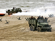  В 2015 году Минобороны РФ сосредоточится на укреплении войск в Калининградской области, Крыму и Арктике