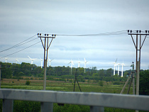 Немецкие ветряки стоят на границе с Калининградской областью