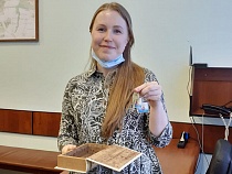 В Светлогорске врачу дали 1 млн рублей и служебную квартиру