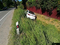 У ТЭЦ-2 «Киа» не поделила дорогу с «Фольксвагеном» и оба съехали в кювет