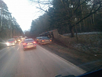 На Балтийской трассе перевернулся груженый «МАН»