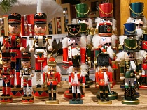 Музей в Калининграде закупает щелкунчиков