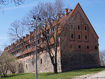 Житель Багратионовска, ударивший двоих полицейских кулаком в лицо, оштрафован на 60 тысяч рублей