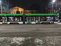 Из трамвая в центре Калининграда выпал человек 