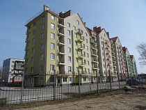 В Янтарном квартиру в типовом доме продают по цене виллы