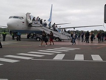 В Калининград на самолётах отдыхающие ломятся уже со столичным напором