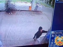 Питбайкер жёстко врезался в АЗС в Калининграде