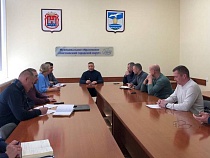 В Светлом в порыве почтения забыли фамилии своих руководителей