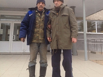 Под Калининградом школьники помогли замерзающему пенсионеру вернуться домой