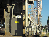 На двухъярусном мосту открыли пешеходное движение