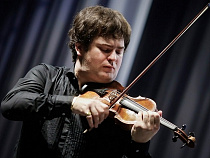 В филармонии выступит один из ярчайших русский скрипачей Иван Почекин