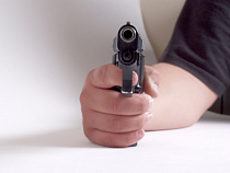 43-летний житель Чистополья решал земельный вопрос пистолетом