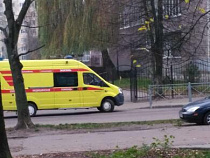Соцсети: в калининградскую школу зачастила скорая    