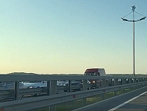 На Приморском кольце возникла пробка 4 км из возвращающихся с моря