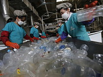 Пивные магнаты России вступились... за пластиковые бутылки  