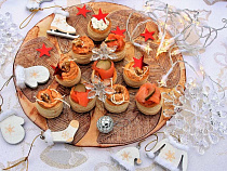 Диетолог обозначил как не нажраться в хлам за новогодним столом