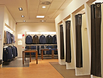 Калининградец надел ветровку и джинсы и выбежал из примерочной, не заплатив