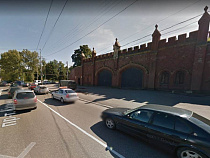 Мужчина на “Тойоте” протаранил автобус и умер на месте происшествия