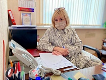 Бабура разъяснила, что делать с непривитыми сотрудниками