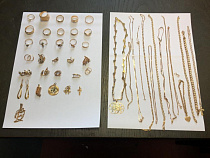 Калининградские полицейские ищут тех, у кого украли эти золотые украшения (фото, телефон)