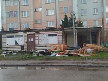 В Зеленоградске сносят торговый объект