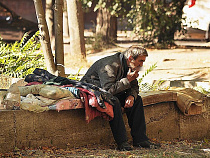 В квартире калининградца, уехавшего за границу, поселились два бомжа