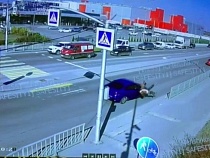 В Калининграде у «Мираторга» женщину выбросили на тротуар