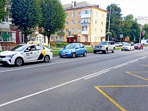 В Балтийске полицейский догнал женщину, увозившую деньги уголовникам