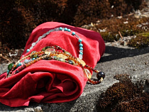 Пожилая туристка из Москвы обокрала в Янтарном магазин янтаря 