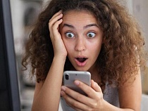 Мерзавцы затянули 18-летнюю из Калининграда в грязное шоу с переодеванием