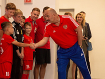 Станислав Черчесов провел мастер-класс в Калининграде 