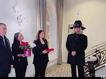 Сергей Зверев открыл в Калининградской области Дом янтарной моды