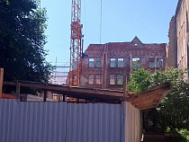 Владелец рухнувшей «Кройц-Аптеки» засудил «Янтарьэнерго»