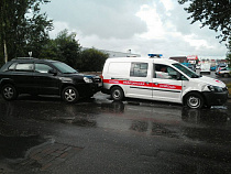 В Калининграде автомобиль врезался в «скорую», ехавшую с сиреной