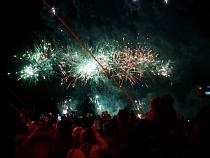 Красочное небо над Балтикой: в Зеленоградске стартовал чемпионат фейерверков