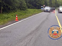 Под Неманом мотоциклист упал при уклонении от «Фольксвагена»