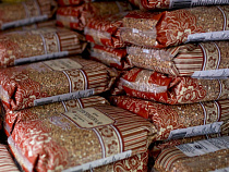 «Сахар по 35 руб., килька по 20 руб.»: чем торгуют на калининградских избирательных участках