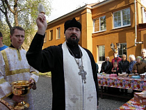 Совершено нападение на верующих в православном храме 