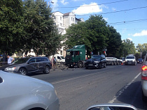 Тройное ДТП на проспекте Победы в Калининграде (фото)