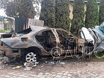 Пьяные мажоры спалили «Мерседес» под Светлогорском